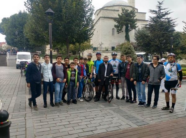 Öğrencilerimizle 54. Cumhurbaşkanlığı Bisiklet Turu İstanbul Etabına Katıldık...